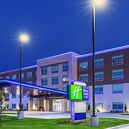 Holiday Inn Express & Suites - Parsons, An Ihg Hotel Exteriör bild